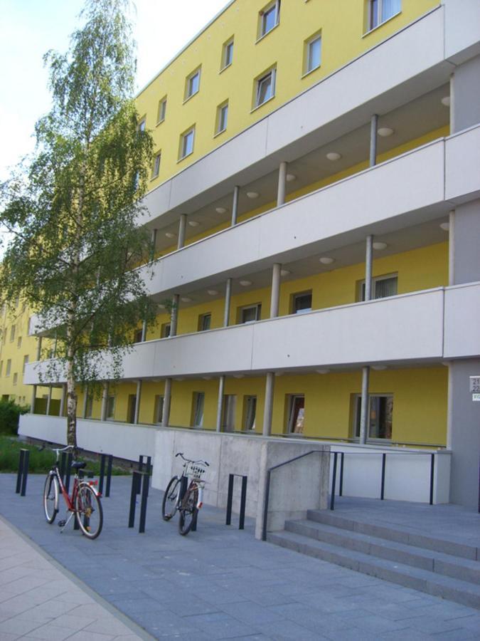 H&H Studio-Apartment Im Stadtteil Ostseeviertel Jedes Apartment Mit Kuechenzeilen - Fahrstuhl Und 24H Check In Грайфсвальд Экстерьер фото
