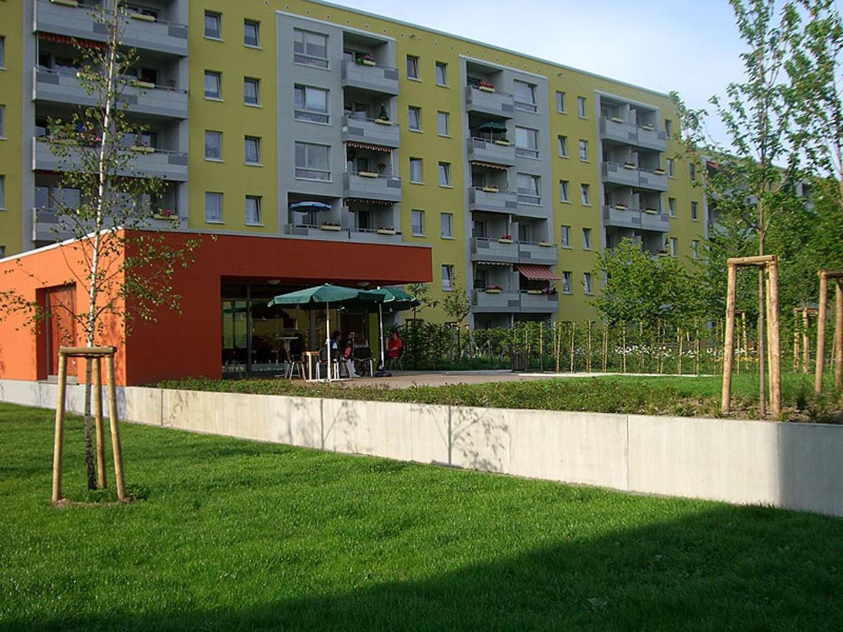 H&H Studio-Apartment Im Stadtteil Ostseeviertel Jedes Apartment Mit Kuechenzeilen - Fahrstuhl Und 24H Check In Грайфсвальд Экстерьер фото
