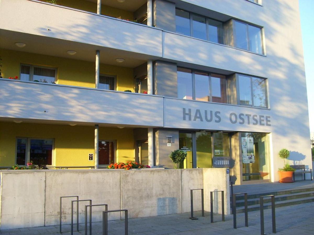 H&H Studio-Apartment Im Stadtteil Ostseeviertel Jedes Apartment Mit Kuechenzeilen - Fahrstuhl Und 24H Check In Грайфсвальд Экстерьер фото