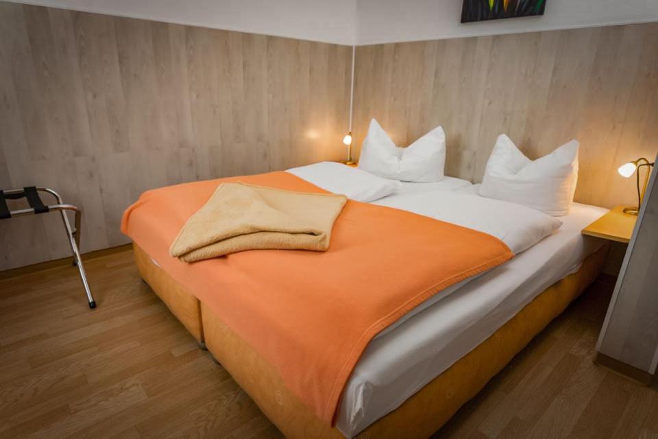 H&H Studio-Apartment Im Stadtteil Ostseeviertel Jedes Apartment Mit Kuechenzeilen - Fahrstuhl Und 24H Check In Грайфсвальд Экстерьер фото