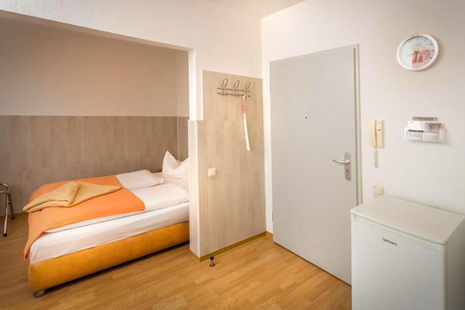 H&H Studio-Apartment Im Stadtteil Ostseeviertel Jedes Apartment Mit Kuechenzeilen - Fahrstuhl Und 24H Check In Грайфсвальд Экстерьер фото